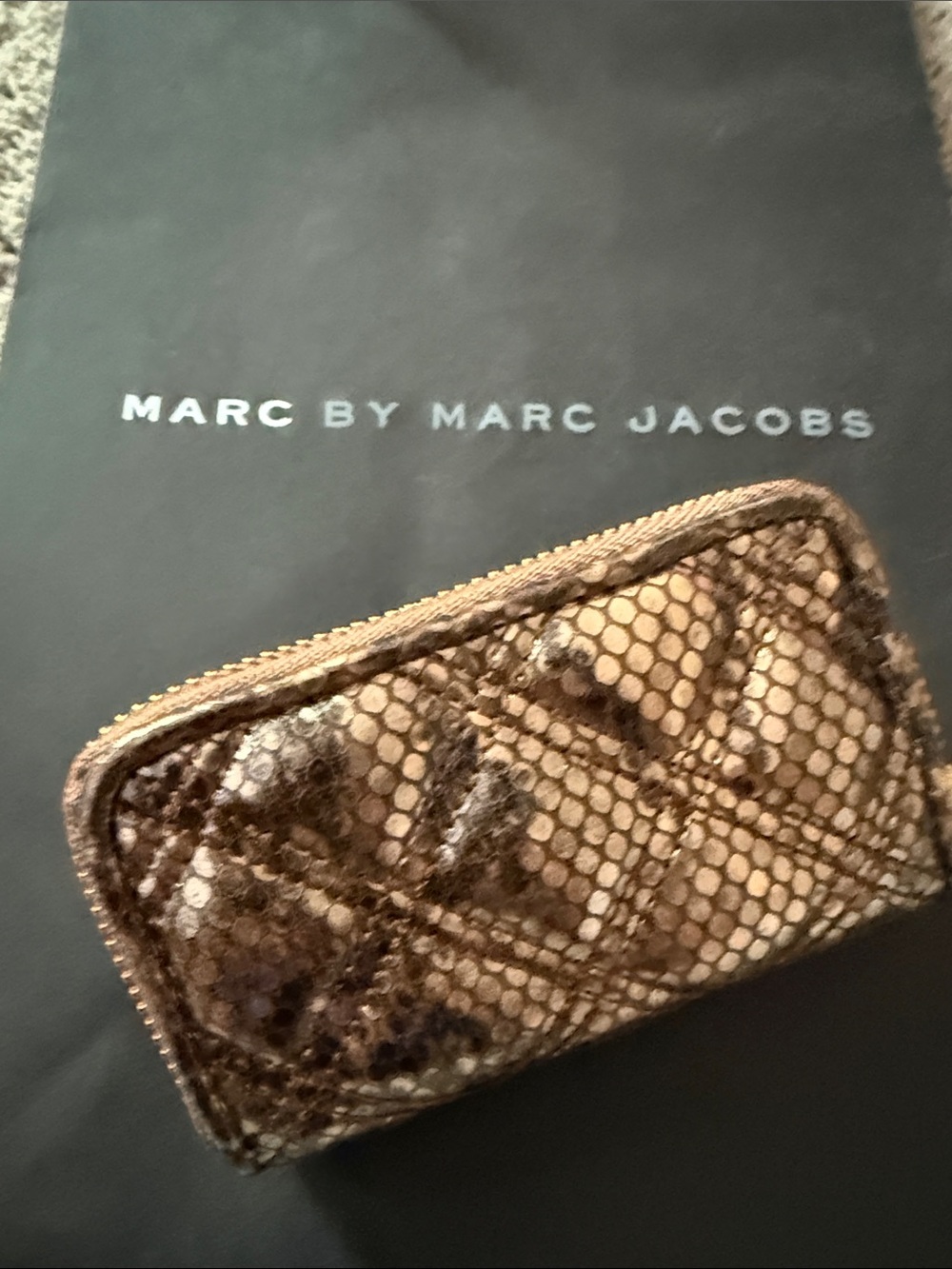 Marc by Marc Jacobs Metallic Gold Quilted Zip Card Holder Vintage NWT